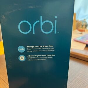 Netgear Orbi tie-band WiFi router